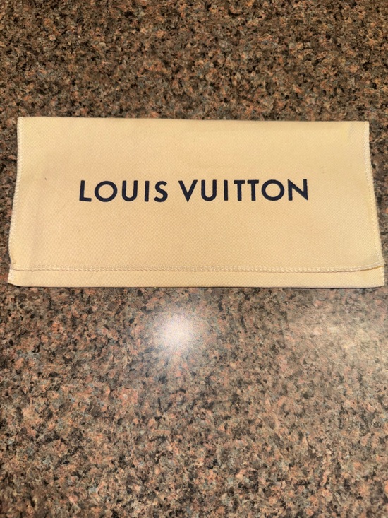 Louis Vuitton Handbags - Louis Vuitton (current style) dust bag, wallet size 💎pristine💎